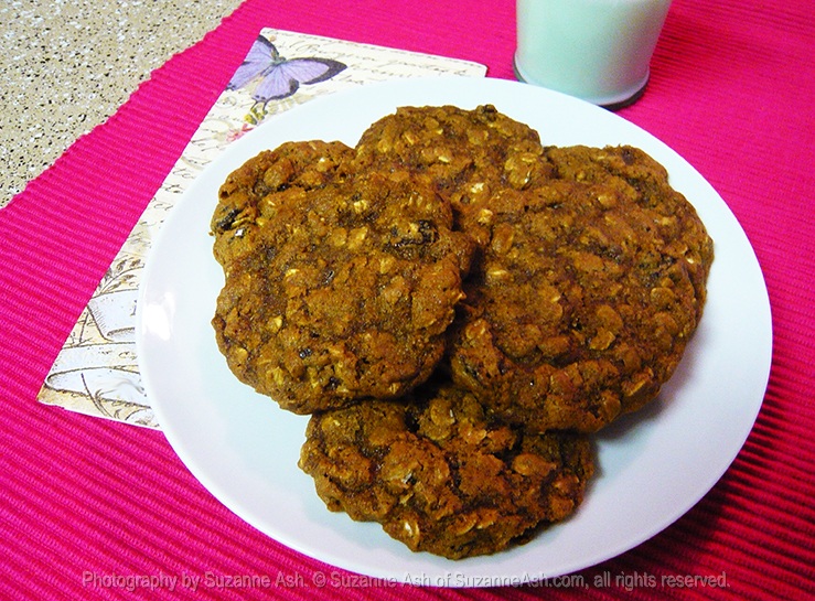 old-fashion-oatmeal-raisin-cookies