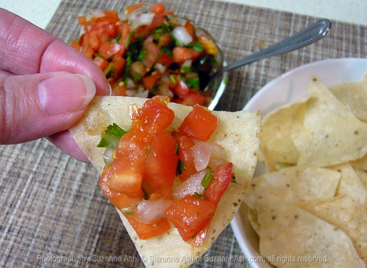 pico-de-gallo-chip